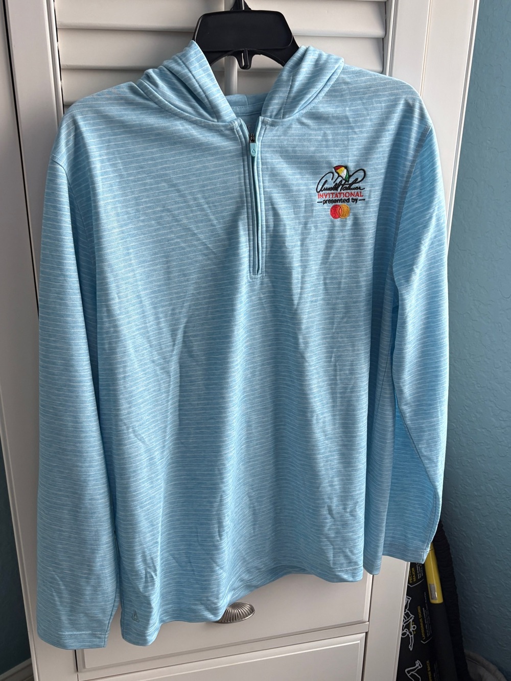 Light Blue Arnold Palmer Invitational men’s Lightweight Quarter-Zip Hooded Sweat